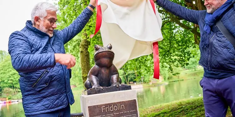 Nach wiederholtem Diebstahl: Neuer Frosch Fridolin im Stadtpark